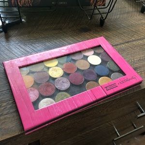 Clionadh and Sydney grace singles